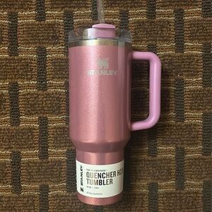 Stanley 40 oz Stainless Steel H2.0 FlowState Quencher Tumbler (cherry mocha)